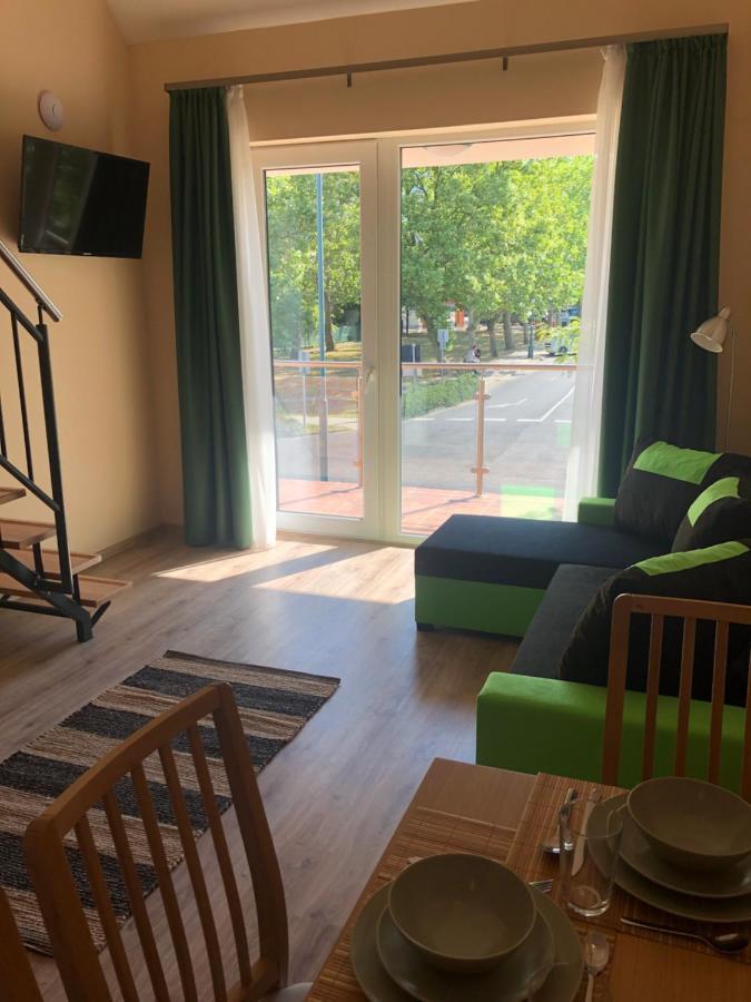 Castellum Apartmanhaz Gyula Exteriör bild