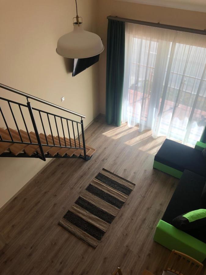 Castellum Apartmanhaz Gyula Exteriör bild