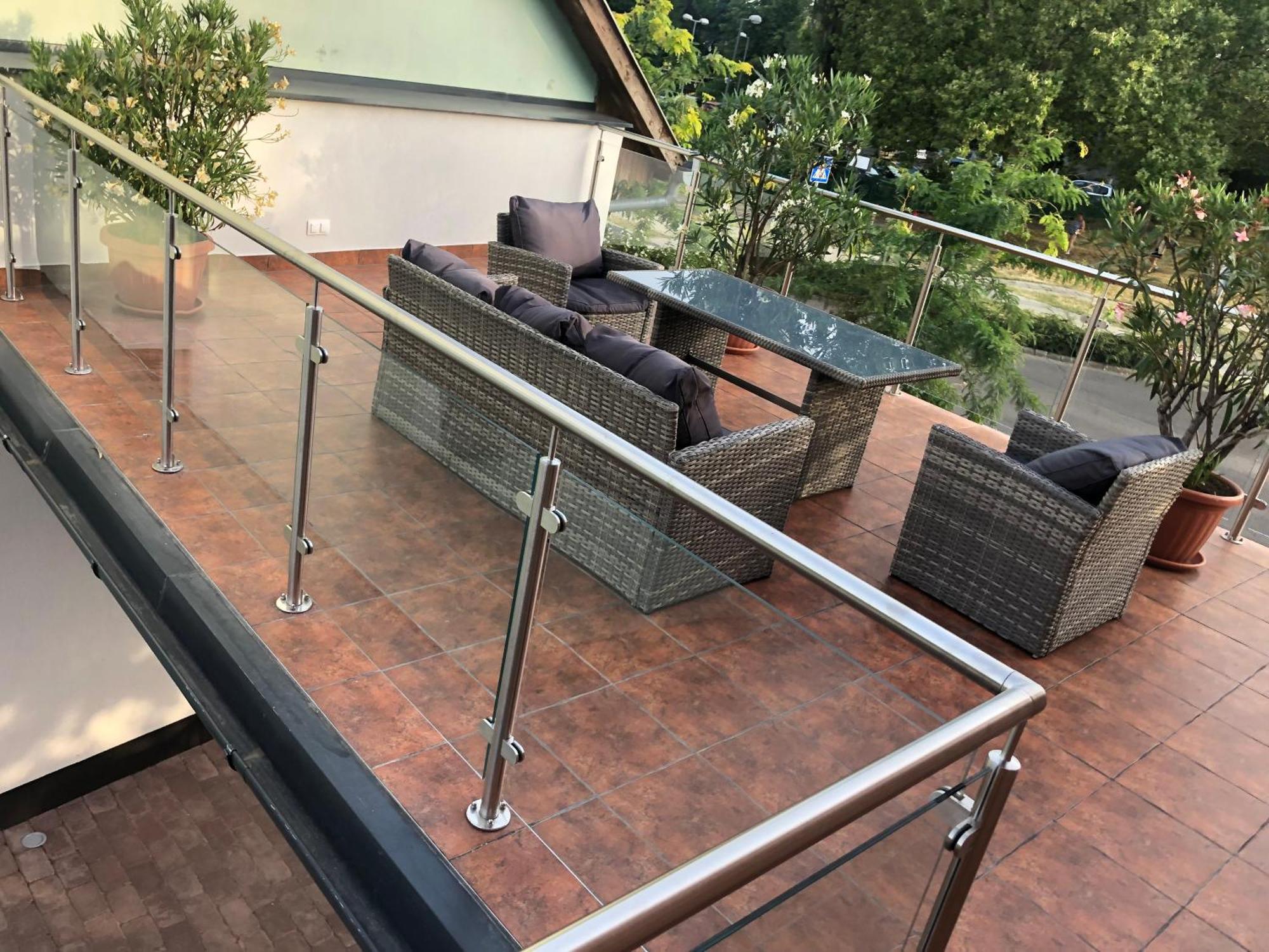 Castellum Apartmanhaz Gyula Exteriör bild